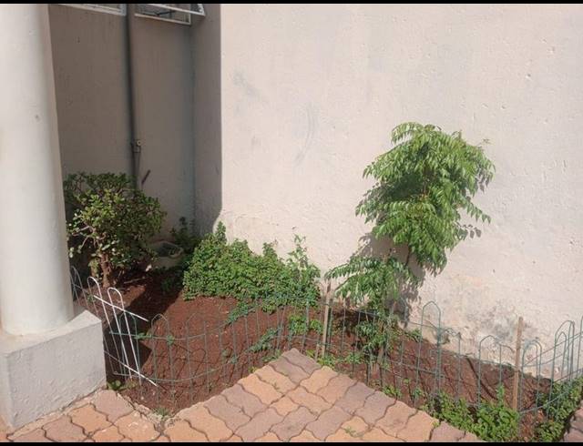 2 BEDROOM TOWNHOUSE FOR SALE IN OAKDENE